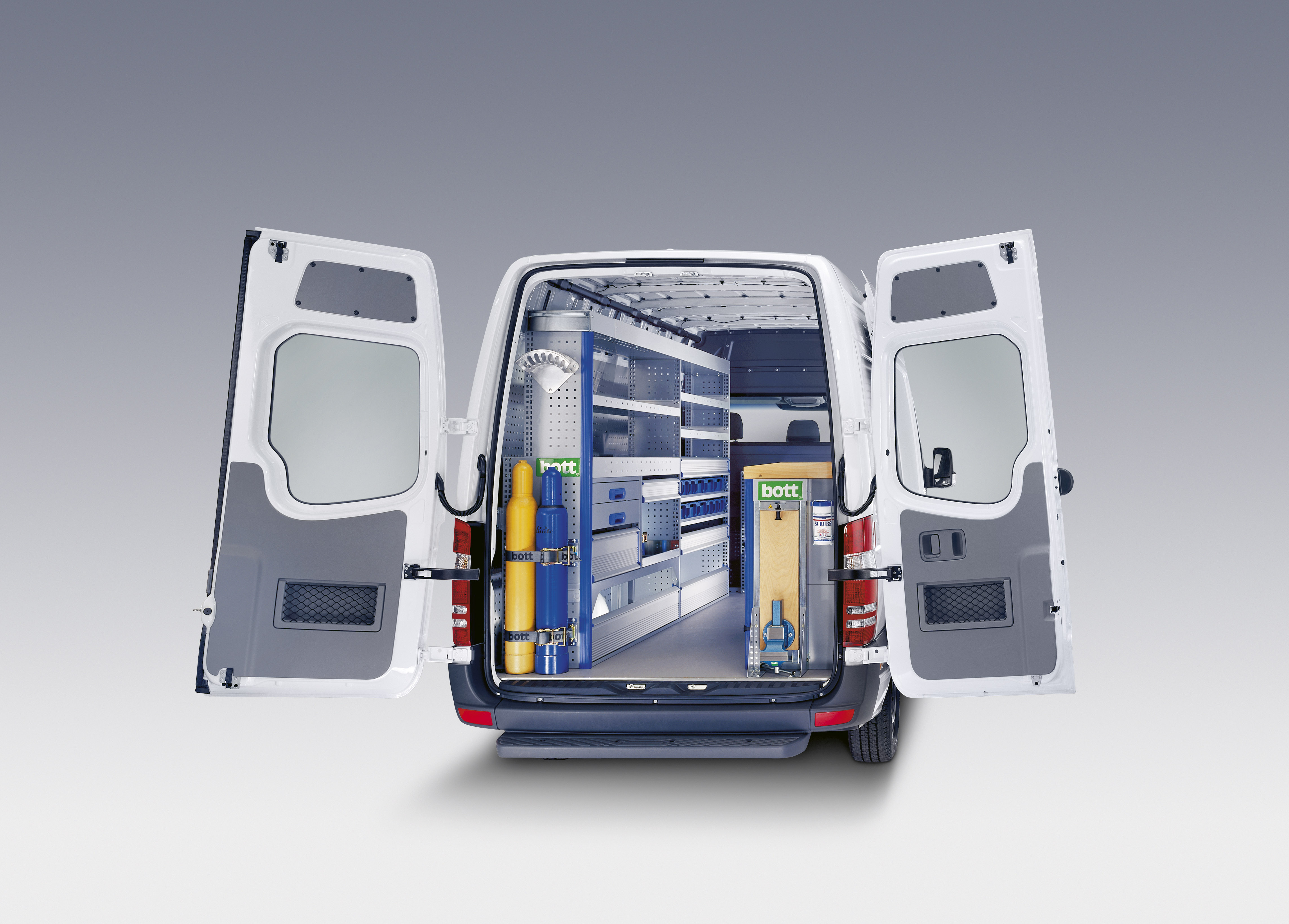 bott lanza una gama de productos de equipamiento para vehículos