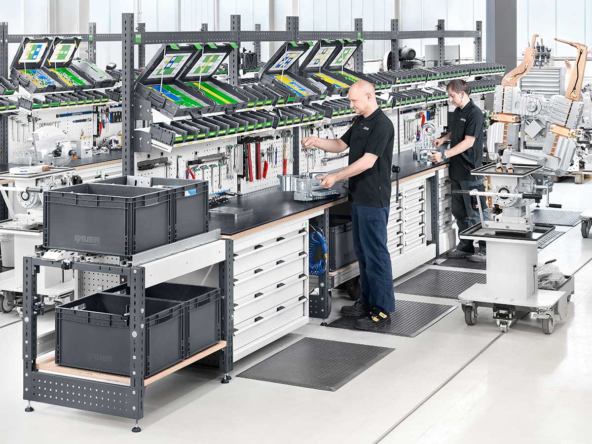 Nuestro sistema de estación de trabajo avero puede utilizarse como estación de trabajo independiente o montarse en líneas de montaje.